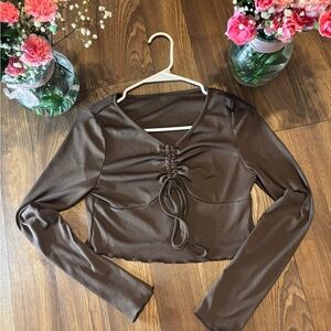 Women’s brown cropped blouse